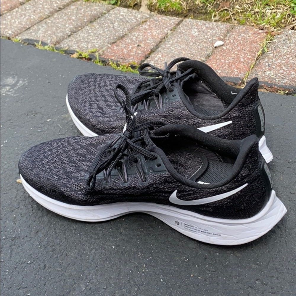 Never worn nike running shoes
